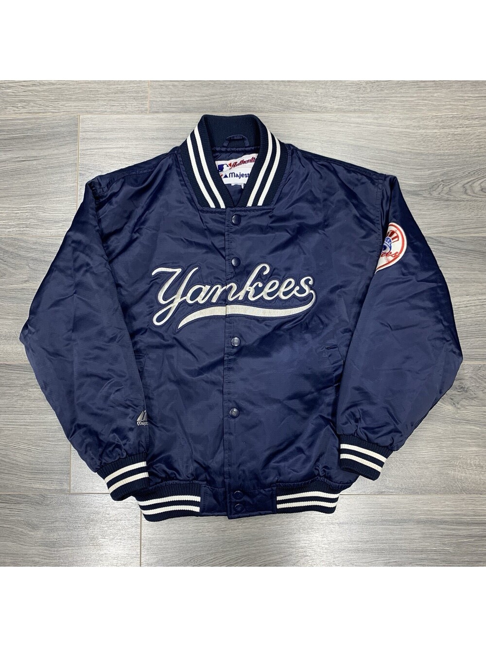 Vintage Majestic New York Yankees Satin Jacket Small Rare Menโs Navy Blue MLB